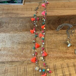 Fun Lilly Pulitzer jewelry. Used but still nice.